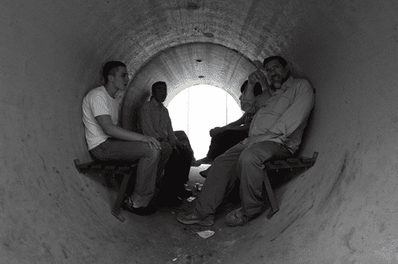 تل أبيب تفتح الملاجئ