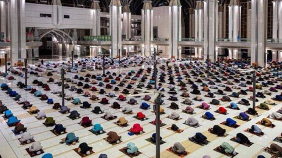 ماليزيا تعلن غداً الأربعاء المتمم لشهر رمضان