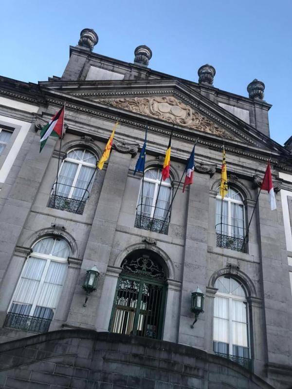 بلدية في بلجيكا ترفع علم فلسطين على مبناها