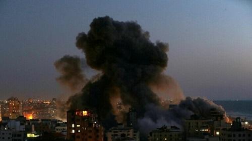 غارات إسرائيلية عنيفة على قطاع غزة