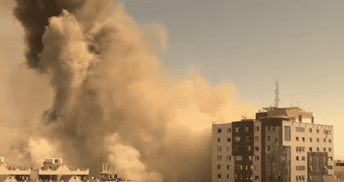 جيش الاحتلال يدمر مقرا لوسائل إعلام دولية في غزة