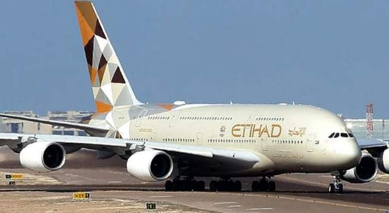 الاتحاد للطيران تعلق رحلاتها مؤقتا إلى تل أبيب