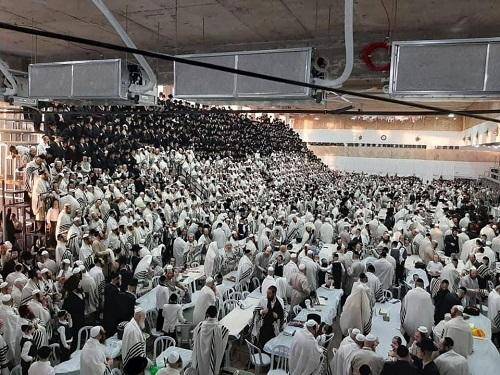 10مستوطنين بحادث انهيار الكنيس بحالة حرجة جدا