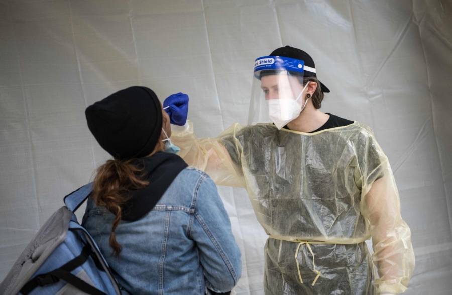 ألمانيا تحجر القادمين من بريطانيا بسبب المتحوّر الهندي