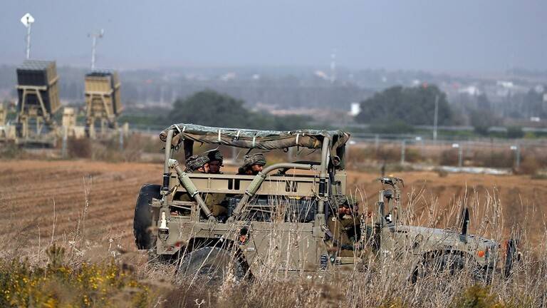 الجيش الإسرائيلي يستعد لاحتمال تصعيد جديد حول غزة وحماس تتحدى