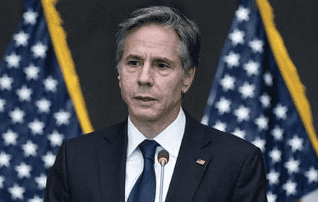 وزير الخارجية الأميركي بحذر إسرائيل