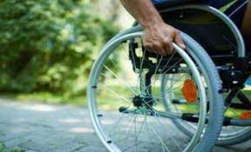 نظام ذوي الاعاقة يلزم بتشغيل 4 في كل منشأة يزيد عدد عمالها عن 50