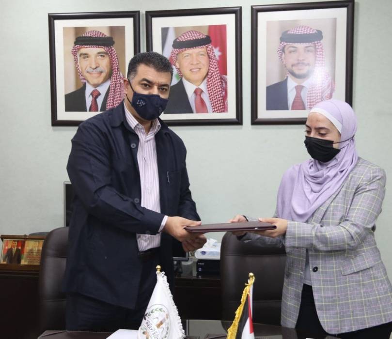 الزراعة توقع اتفاقية لزراعة الأشجارالحرجية بأستخدام تقنيات الشرنقة