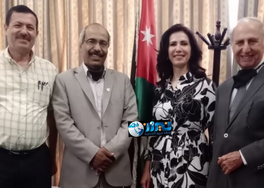 د. البستاني مع وفد من مجموعة الثقافة والفنون في زيارة لمدير عام المركز الثقافي الملكي صور وفيديو