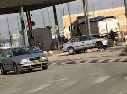 عاجل: جنود إسرائيليون يطلقون النار على سيدة فلسطينية عند حاجز قلنديا شمال القدس..(صور)