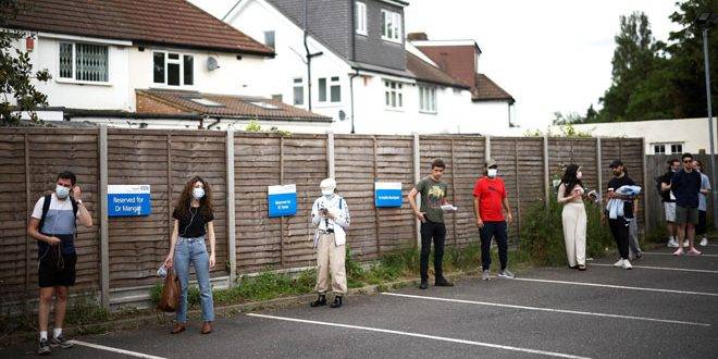 بريطانيا تسجل 7738 إصابة جديدة بكورونا..