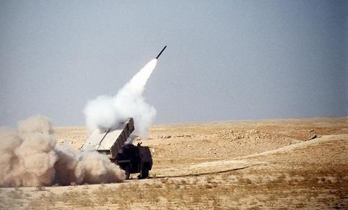 سقوط طائرة مسيرة مفخخة أطلقها الحوثيون