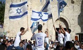 وقفة تضامنية للمخيمات الفلسطينية في لبنان رفضا لمسيرة الأعلام بالقدس