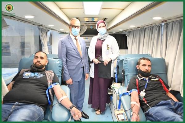 نجاح كبير لحملة التبرع بالدم في مستشفى الكندي  صور