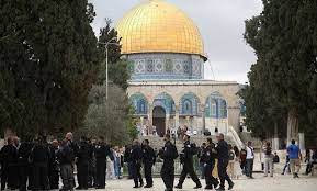 اقتحام باحات المسجد الاقصى