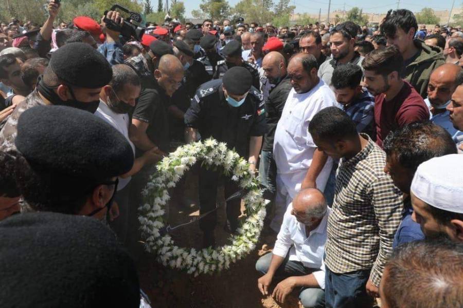 مديرية الامن العام تشيع جثمان العميد محمود عواد مدير شرطة مادبا الى مثواه الاخير