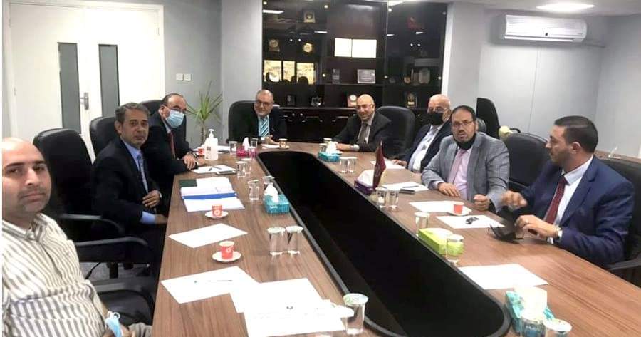 رئيس الجامعة الهاشمية يلتقي كادر عمادة التطوير الأكاديمي في إطار رؤية إدارة الجامعة للسعي نحو العالمية والتميز الدولي