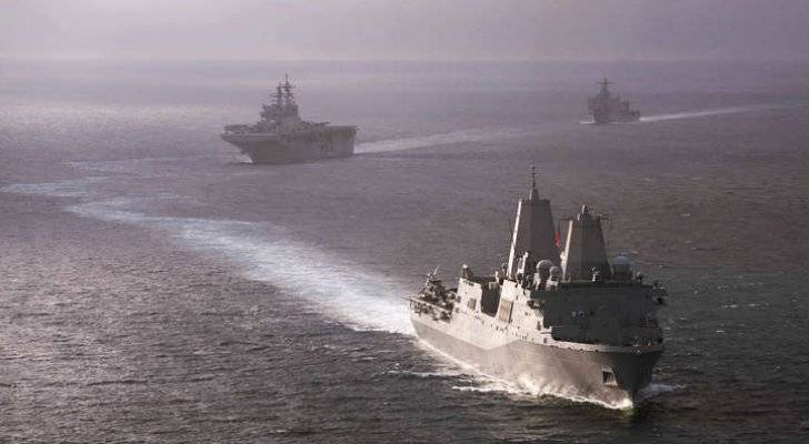 طلقات تحذيرية روسية ضد سفينة حربية بريطانية في البحر الأسود