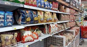 ارتفاع اسعار المواد الاستهلاكية وتفاقم أزمة المحروقات في لبنان