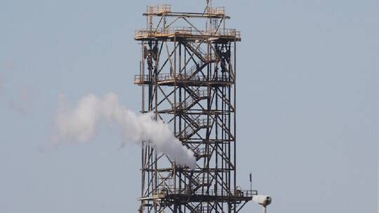 وزير البترول المصري يكشف حقيقة زيادة أسعار البنزين في يوليو