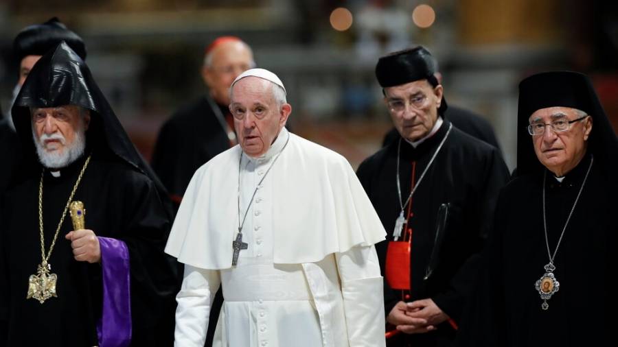 البابا فرنسيس يلتقي قادة كنائس لبنان
