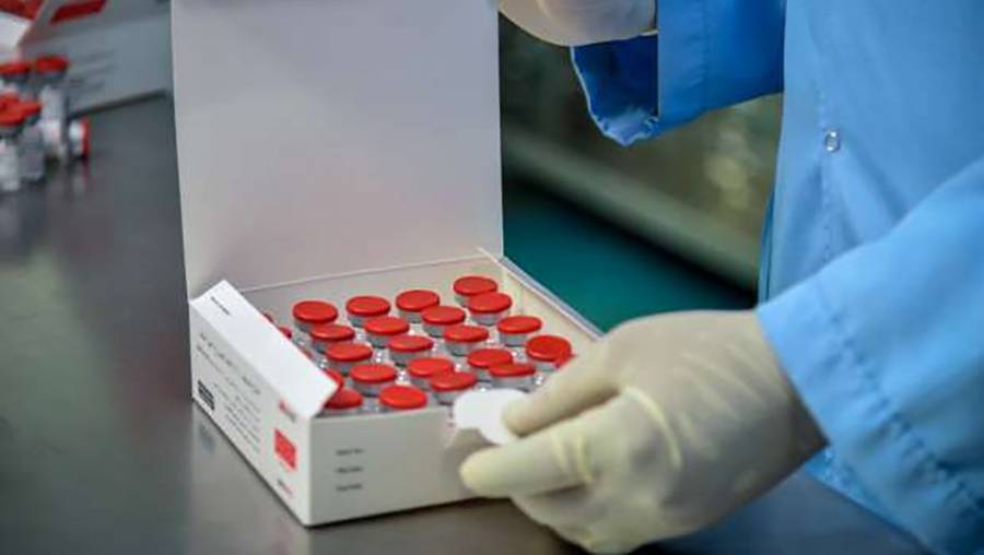 الصور الأولى للقاح كورونا المصنّع في مصر