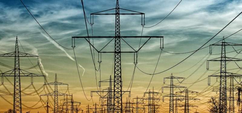 العراق يعتزم ربط كهربائه مع الخليج والأردن ومصر ووضع حد للأزمة الكهرباء