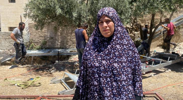 المقدسية أم كايد أبو صبيح للمستوطنين: احنا ثابتين لآخر نقطة دم فينا