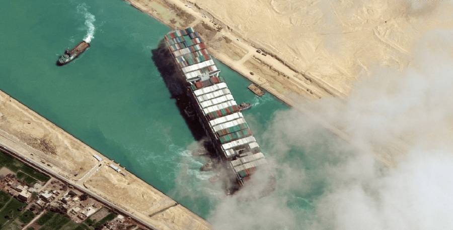 قناة السويس تعلن التوصل إلى اتفاق للإفراج عن السفينة إيفر غيفن