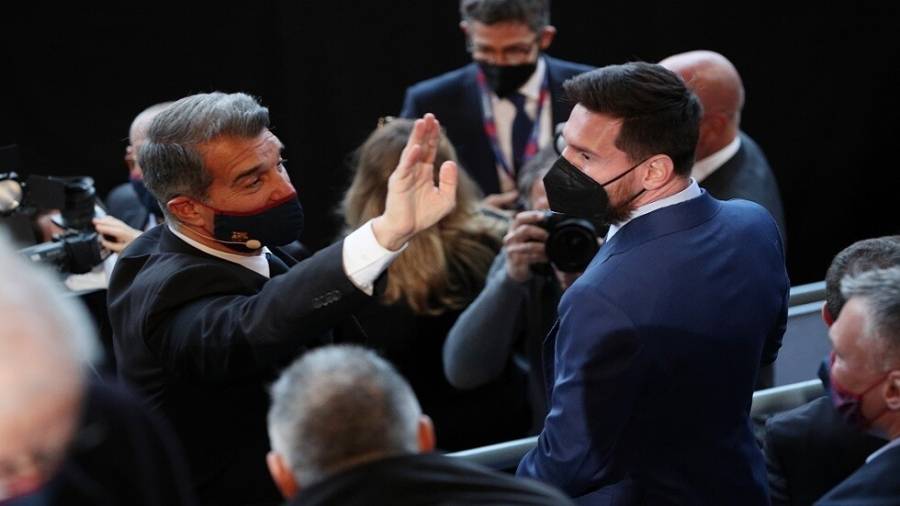 رئيس برشلونة في مأزق كبير بسبب ميسي