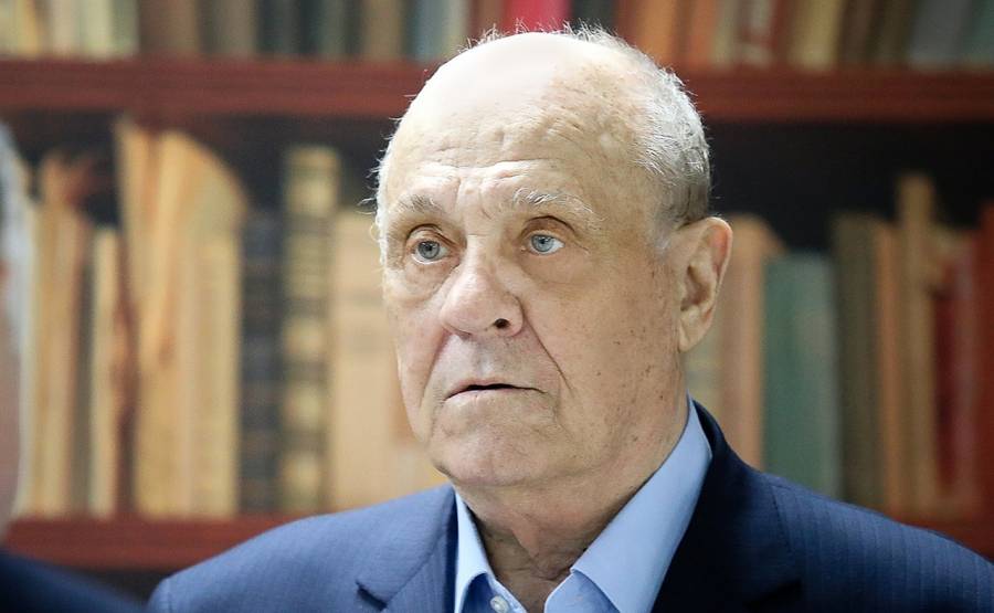 وفاة المخرج الروسي فلاديمير مينشوف الحائز جائزة أوسكار جراء كورونا