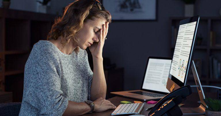 علامات شائعة تنذر بنقص فيتامين B12