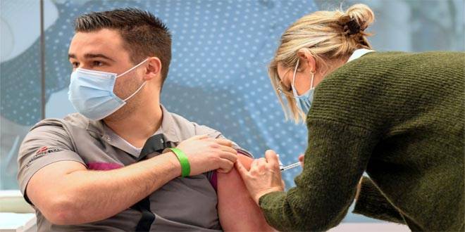 باحثون فرنسيون: جرعتان من اللقاحات المضادة لكورونا تكسب مناعة قوية ضد المتحور دلتا