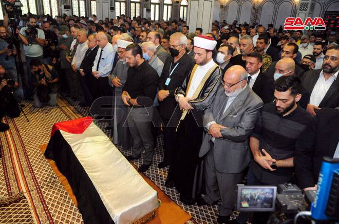 تشييع جثمان أمين عام الجبهة الشعبية لتحرير فلسطينأحمد جبريل إلى مثواه الأخير في مخيم اليرموك بدمشق