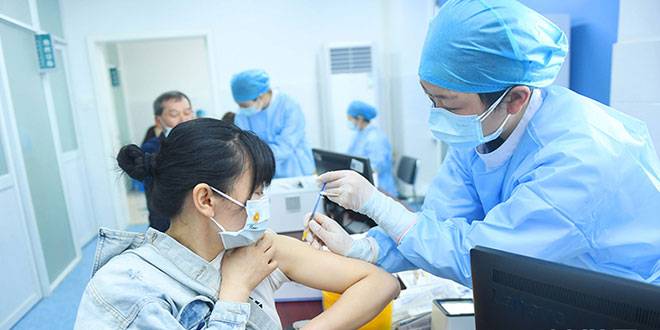 وفاتان وأكثر من 400 إصابة جديدة بكورونا في لبنان