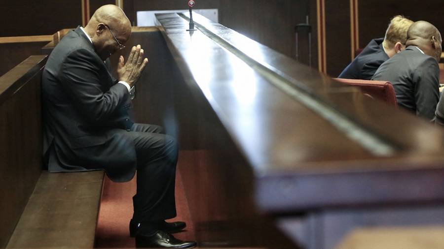 نهب وقتل في جنوب أفريقيا تزامناً مع جلسة محاكمة زوما