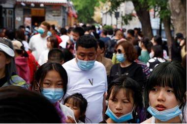 الصين تسجل 71 إصابة جديدة بكورونا