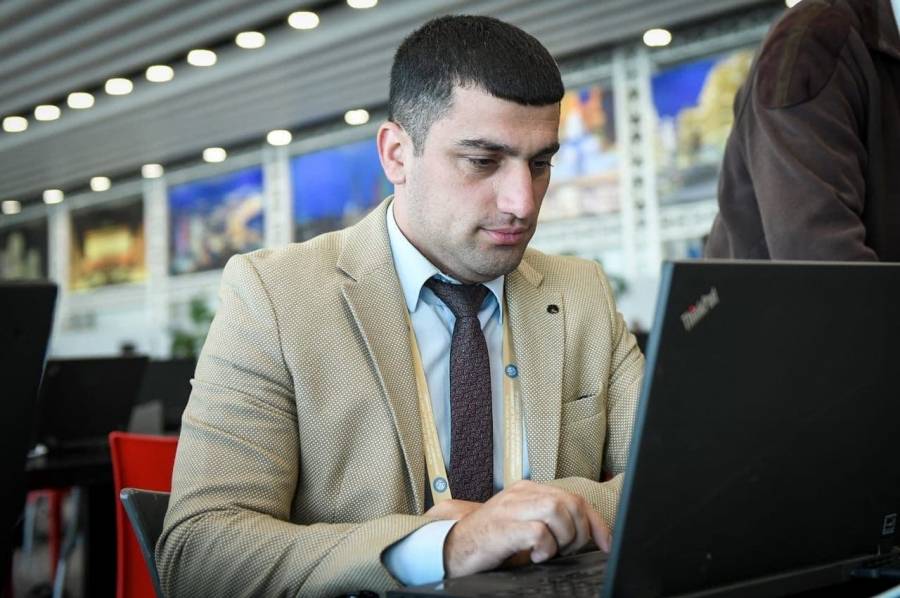 تجبر أرمينيا على موافقة بالسلام