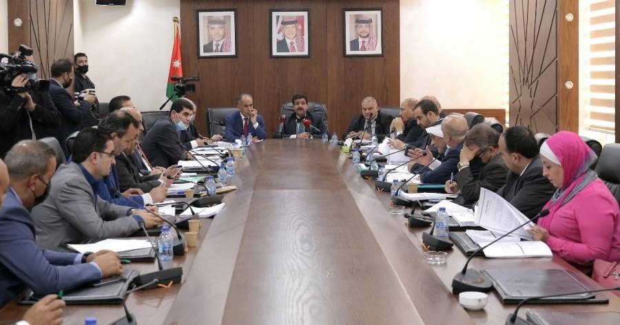 مشتركة نيابية تقر المادتين 1 و2 من البلديات واللامركزية