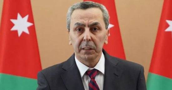 أبو قديس يكلف مديري الإدارات بالدوام يومين أسبوعيا لتنفيذ برنامج تعويض الفاقد التعليمي