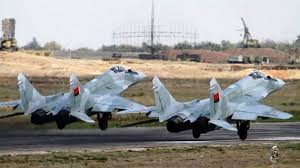 روسيا تنشر قاذفات هجومية قرب حدود طاجيكستان مع أفغانستان