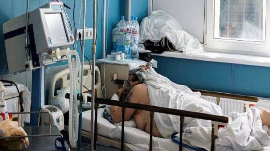 علماء: المسنون ينتجون عددا أكبر من المواد المضادة لفيروس كورونا مقارنة بالشباب