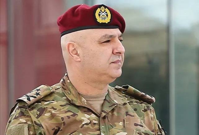 قائد الجيش اللبناني يدعو العسكريين لمنع إغراق البلاد في الفوضى