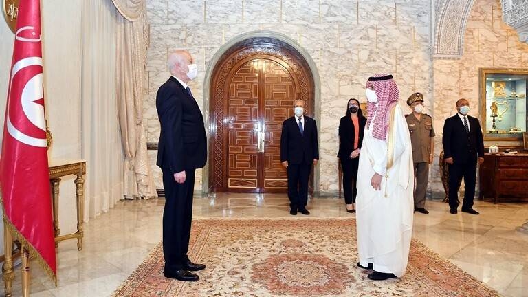 الرئيس التونسي يستقبل وزير الخارجية السعودي