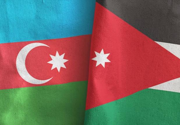 بحث تعزيز علاقات الأردن الاقتصادية مع اذربيجان