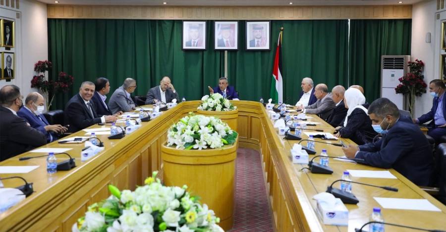 عمل الأعيان تناقش برامج المؤسسات المهنية والتشغيلية والتنموية