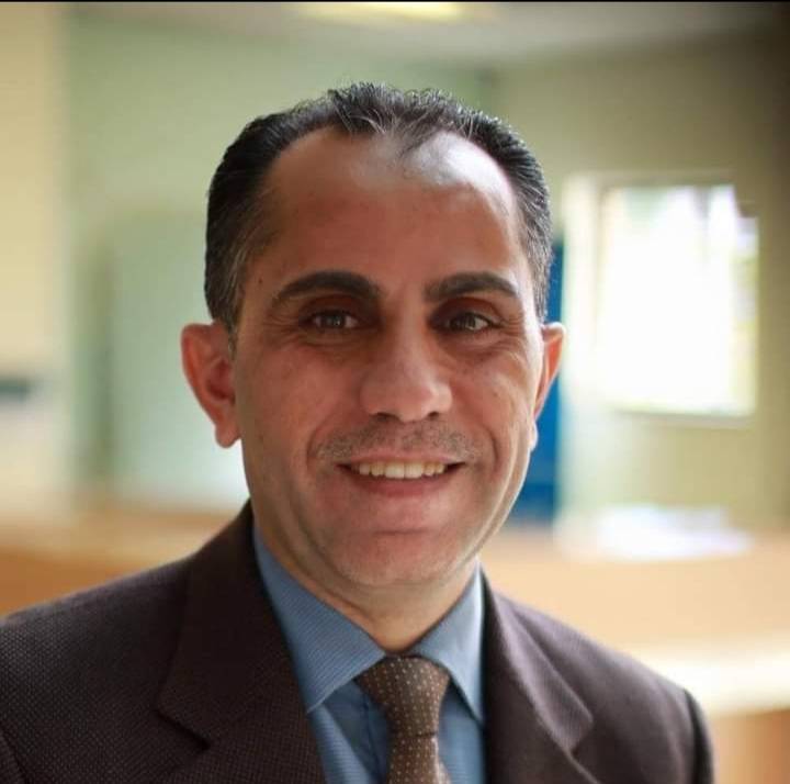 الطورة يكتب انا لا أصلي.