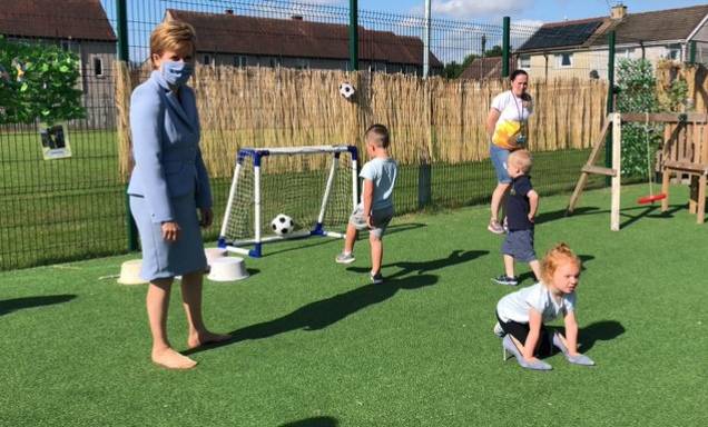 رئيسة وزراء اسكتلندا تتعرض لعملية سطو.