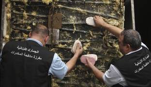 لبنان يحبط تهريب مليوني حبة كبتاجون و2 طن من مادة الحشيش.