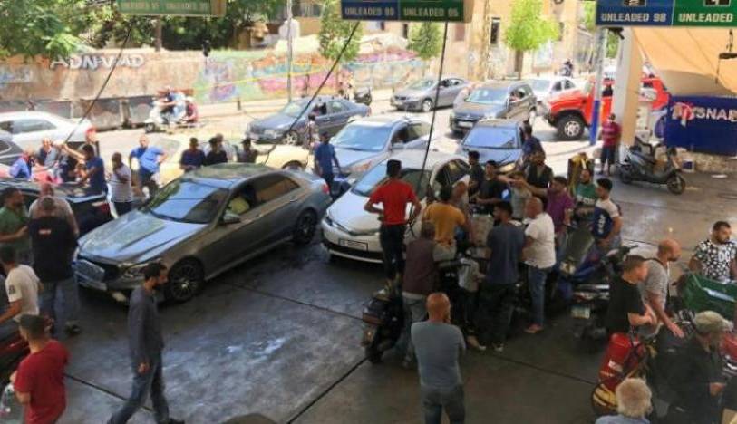 في أقل من 24 ساعة.. 3 قتلى وعدد من الجرحى بسبب الوقود في لبنان.